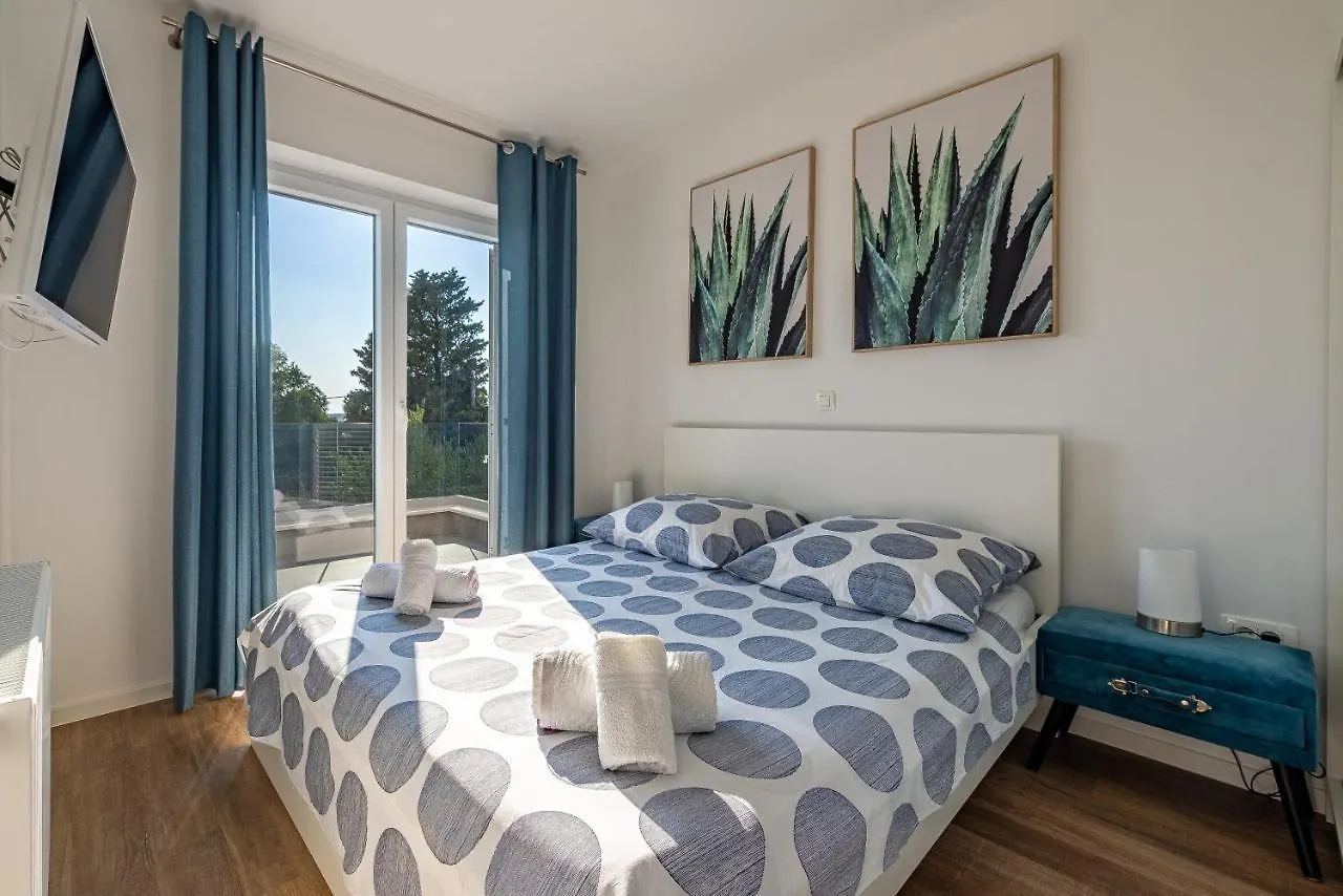 Apartments Luka & Lorena Galovac   Galovac (Zadar)