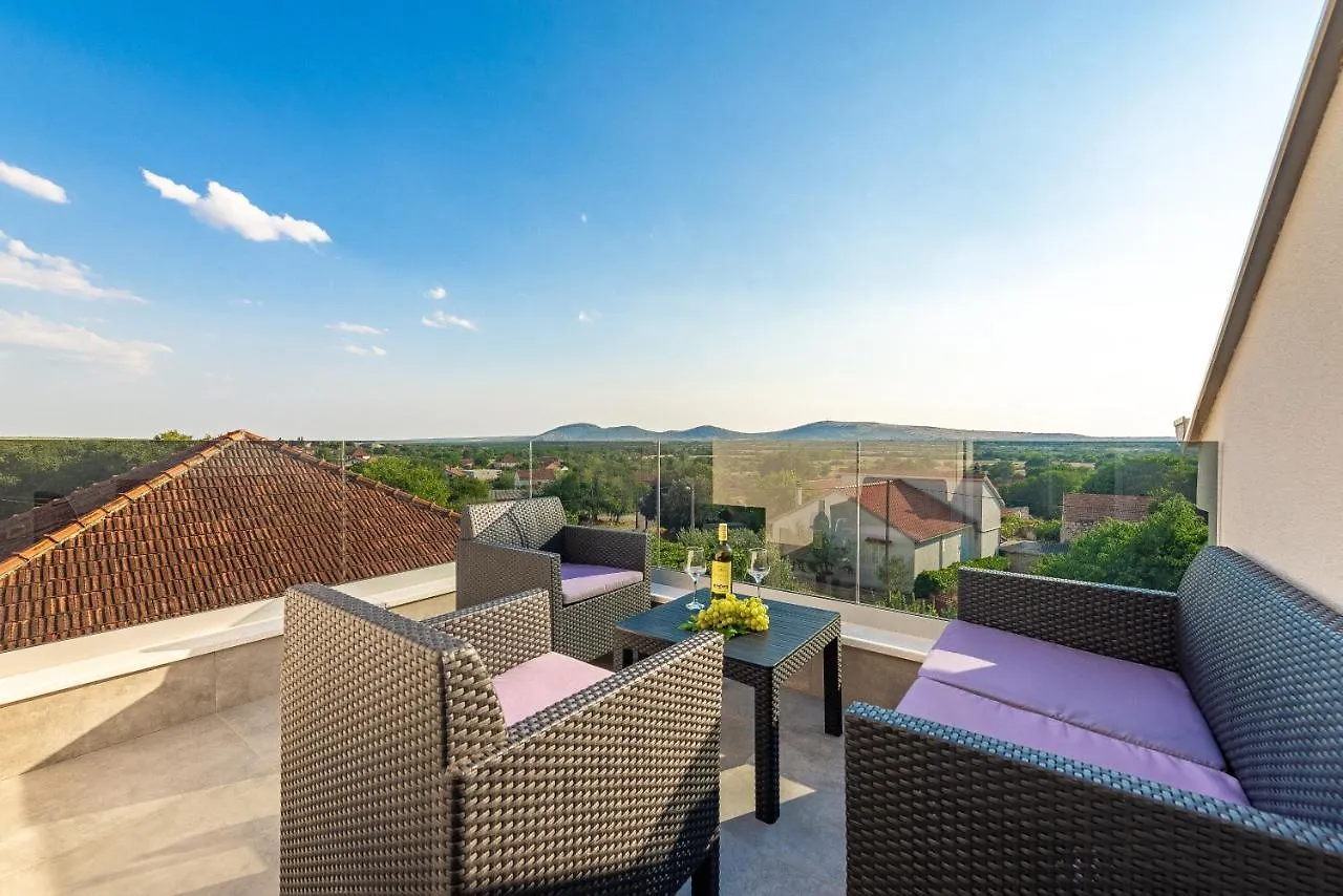 Apartments Luka & Lorena Galovac   Galovac (Zadar)