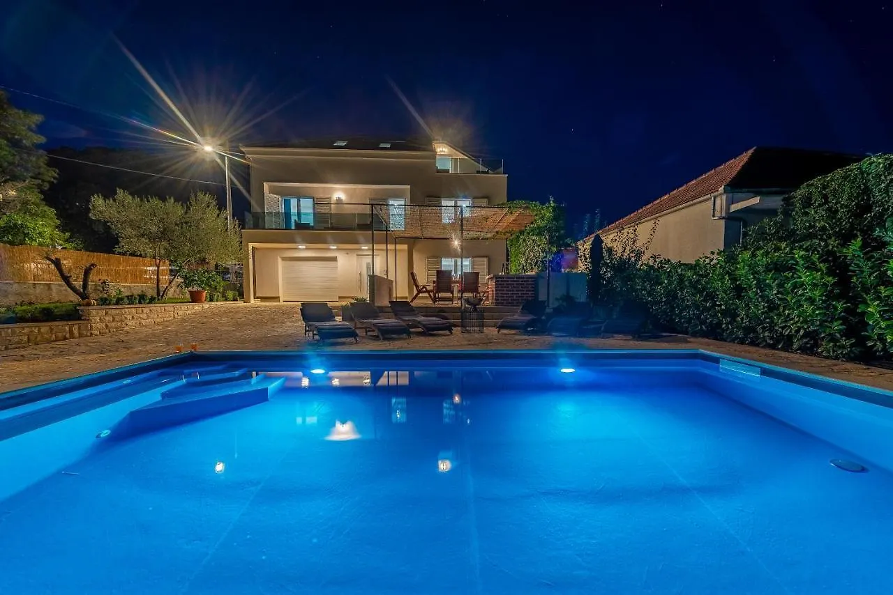 Apartments Luka & Lorena Galovac   Galovac (Zadar)